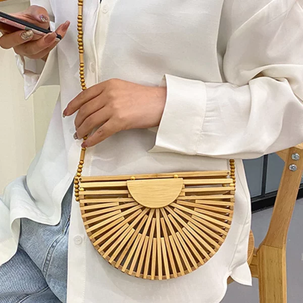 New Women’s Shoulder Bags and Elevate Your Look